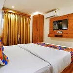 Fabhotel Royal Palace I